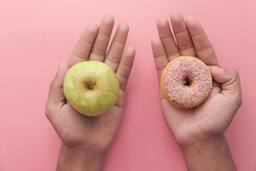 customer-customise-food-options-healthier-alternatives-apple-donut