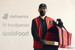 singapore-best-food-delivery-platform-deliveroo-foodpanda-grabfood-airasia-oddle